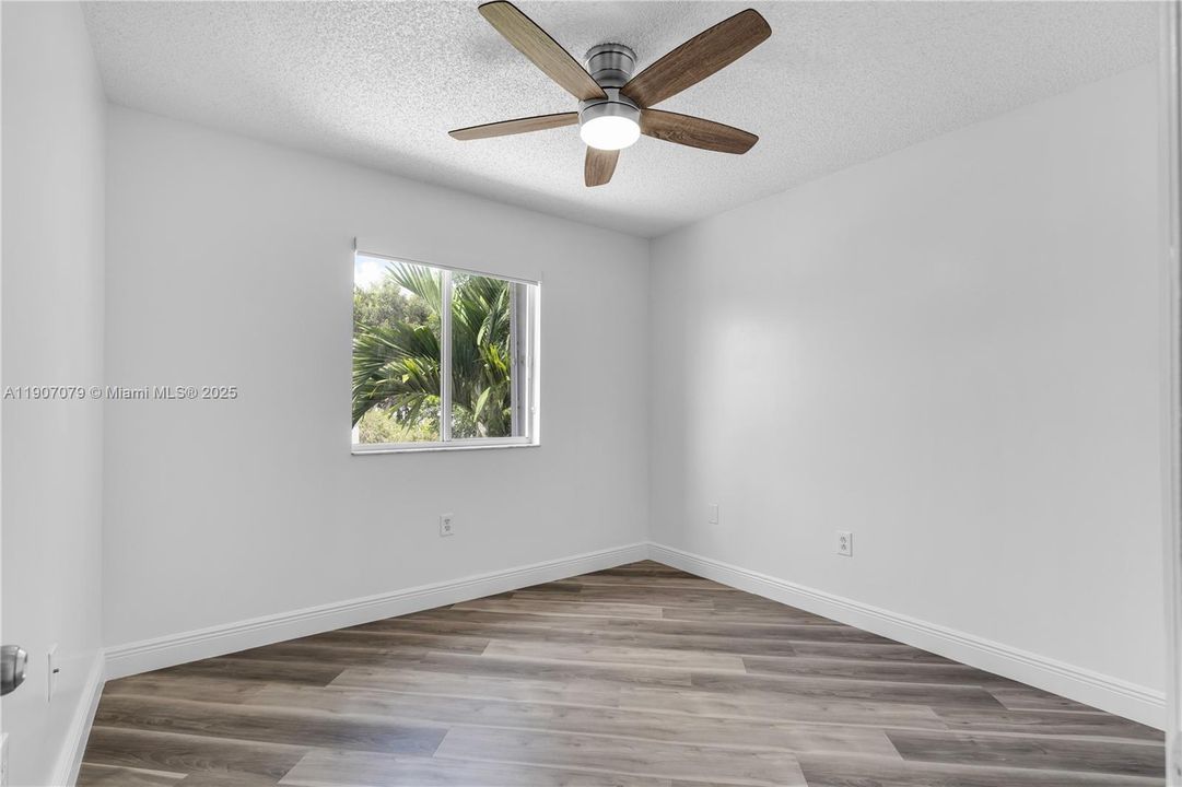 Active With Contract: $2,800 (3 beds, 2 baths, 1300 Square Feet)