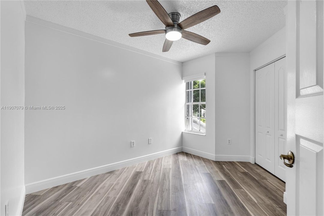 Active With Contract: $2,800 (3 beds, 2 baths, 1300 Square Feet)