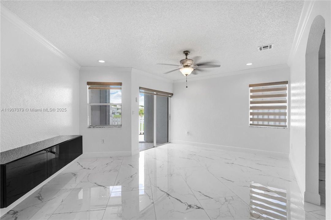 Active With Contract: $2,800 (3 beds, 2 baths, 1300 Square Feet)
