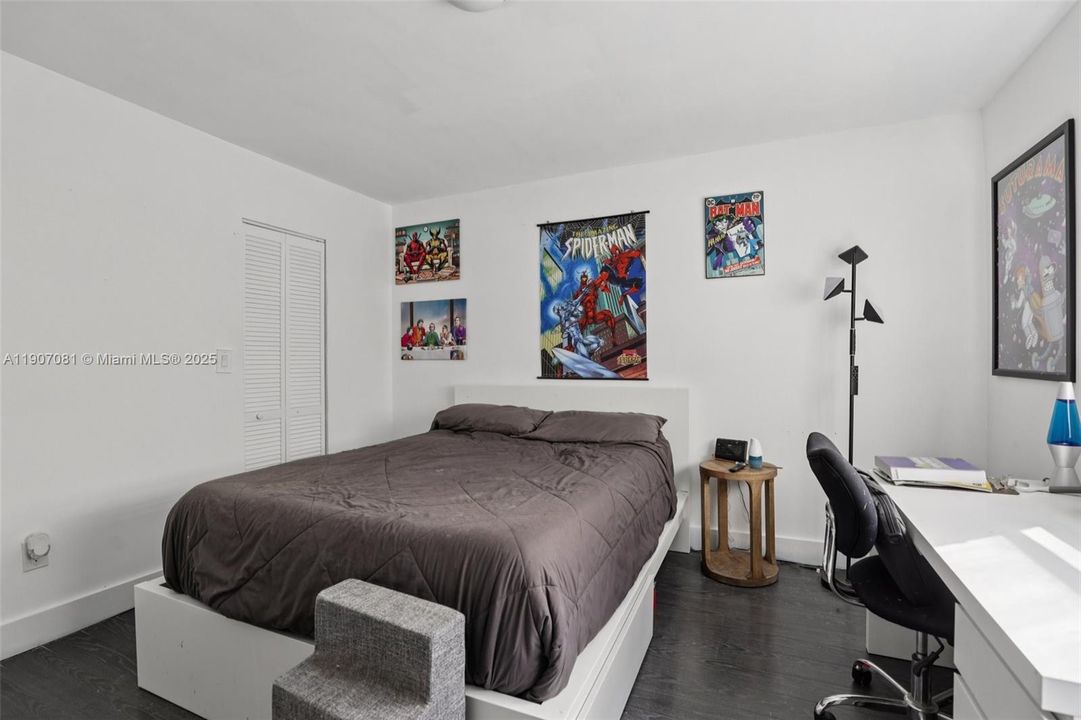 For Sale: $250,000 (2 beds, 1 baths, 960 Square Feet)