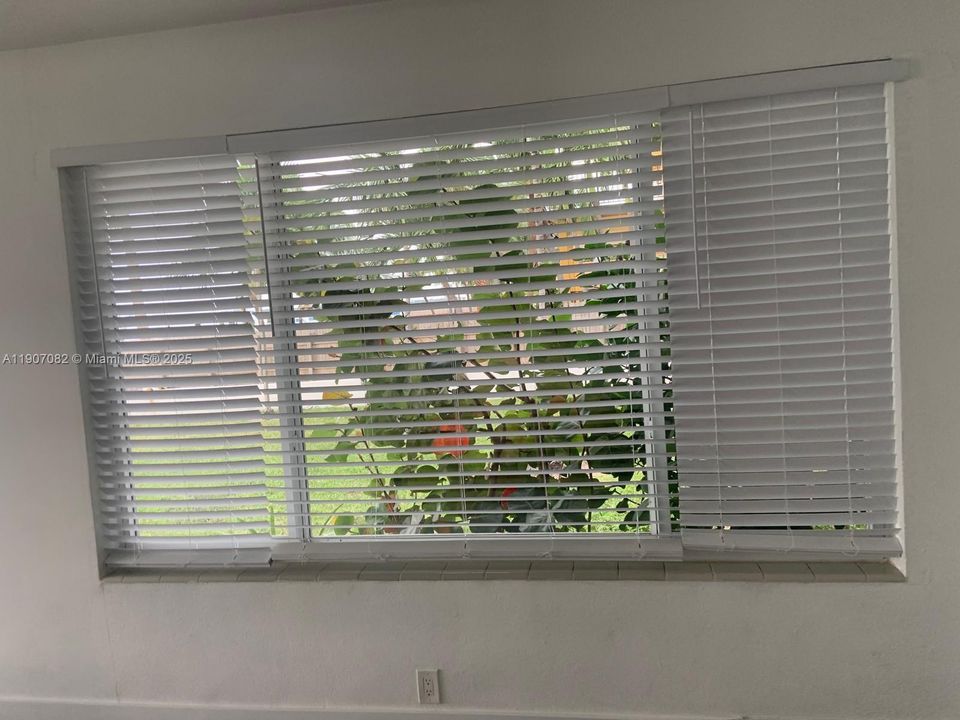 最近租的: $1,850 (1 贝兹, 1 浴室, 0 平方英尺)