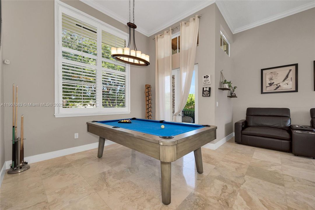 En Venta: $1,599,000 (4 camas, 3 baños, 2203 Pies cuadrados)