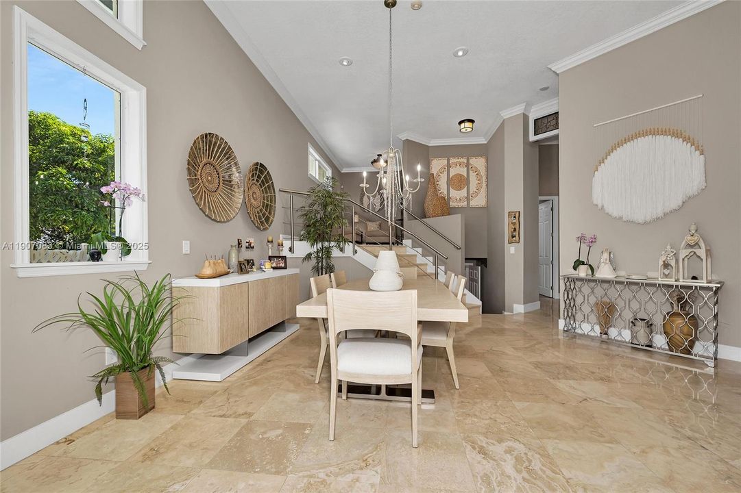 En Venta: $1,599,000 (4 camas, 3 baños, 2203 Pies cuadrados)