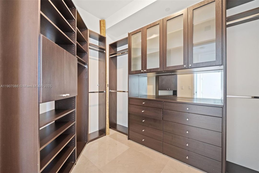 For Sale: $2,695,000 (2 beds, 2 baths, 2235 Square Feet)