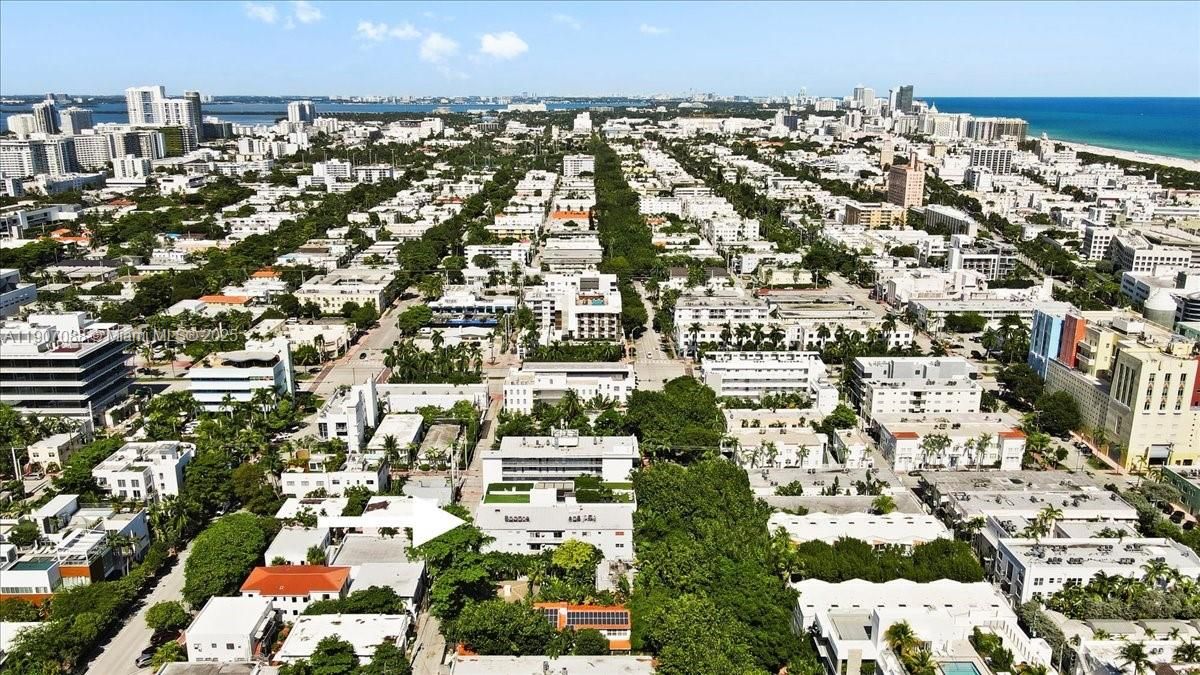 合同活跃: $369,000 (1 贝兹, 1 浴室, 700 平方英尺)