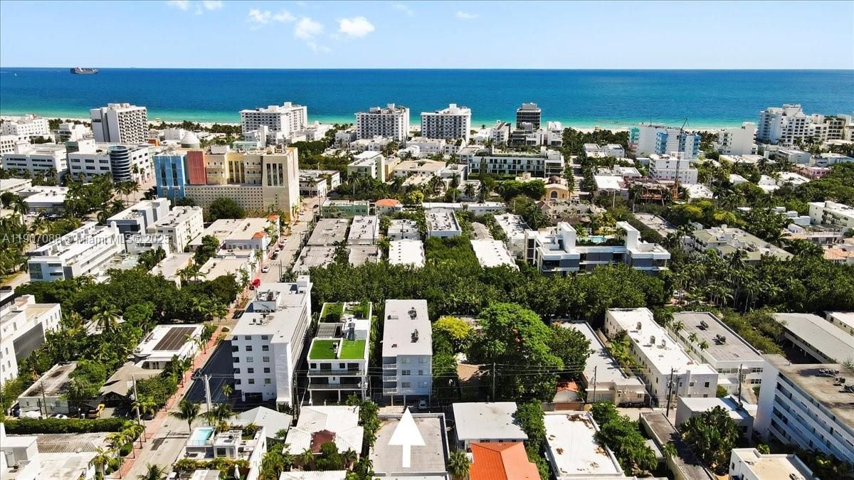 合同活跃: $369,000 (1 贝兹, 1 浴室, 700 平方英尺)