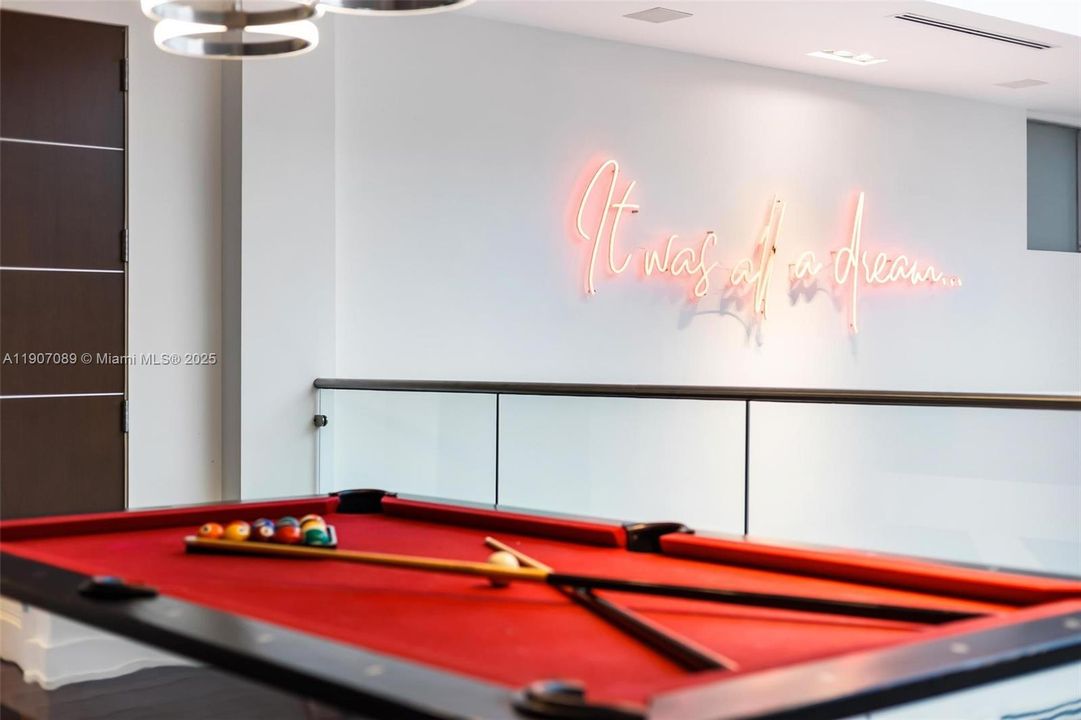 For Rent: $60,000 (7 beds, 6 baths, 7674 Square Feet)