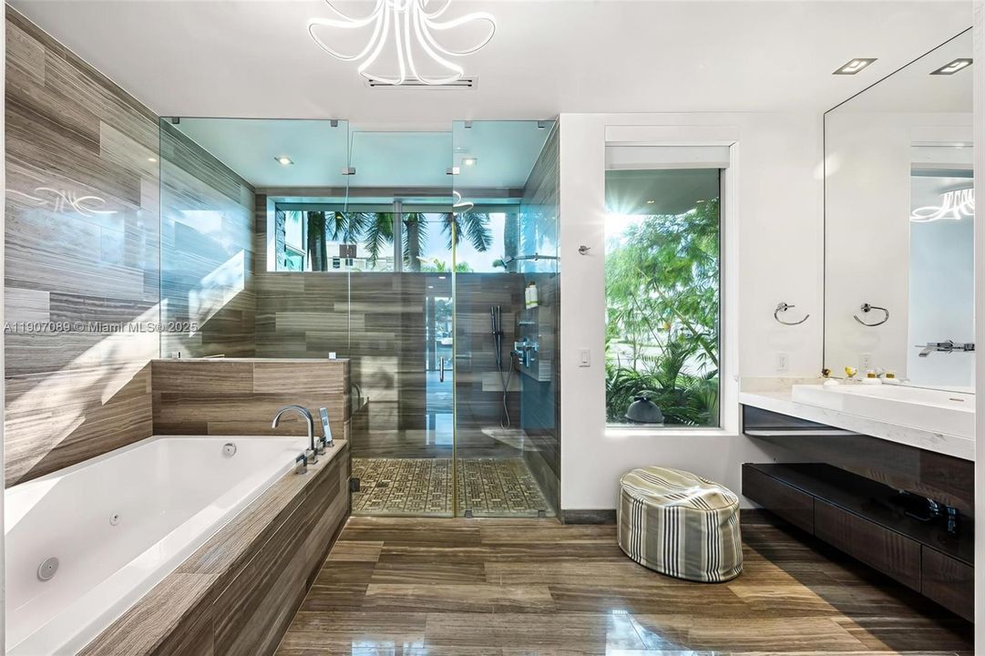 For Rent: $60,000 (7 beds, 6 baths, 7674 Square Feet)