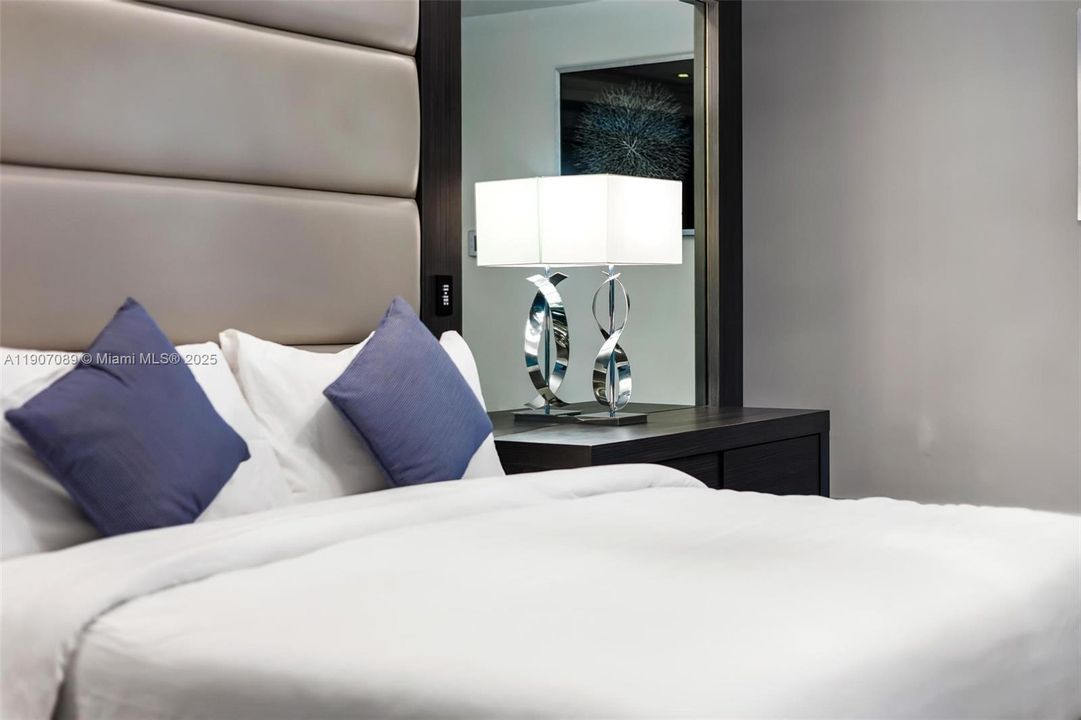 For Rent: $60,000 (7 beds, 6 baths, 7674 Square Feet)