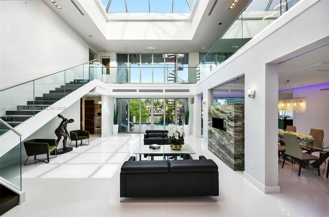 For Rent: $60,000 (7 beds, 6 baths, 7674 Square Feet)