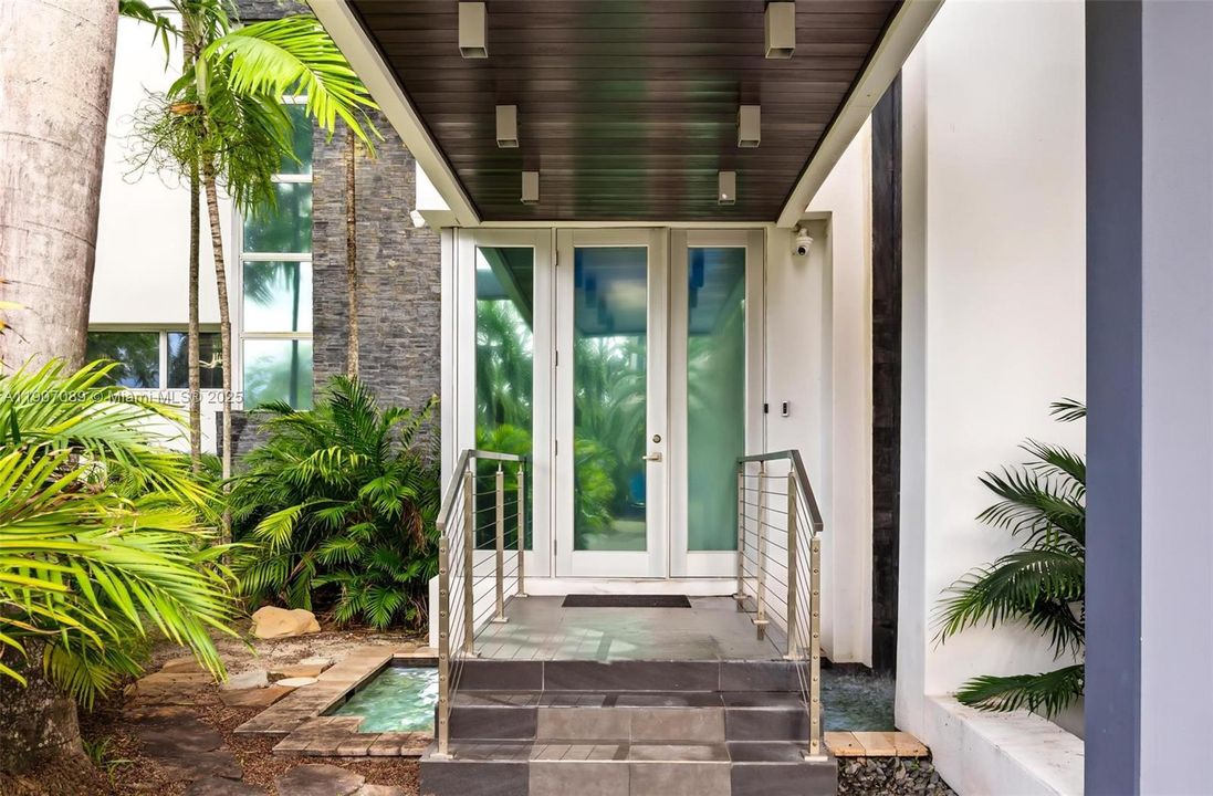 For Rent: $60,000 (7 beds, 6 baths, 7674 Square Feet)