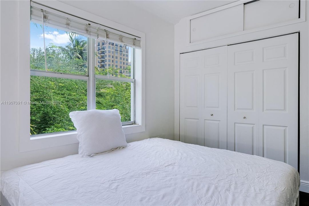 For Sale: $215,000 (0 beds, 1 baths, 315 Square Feet)