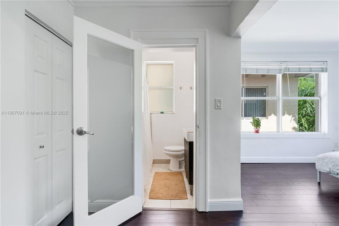 For Sale: $215,000 (0 beds, 1 baths, 315 Square Feet)