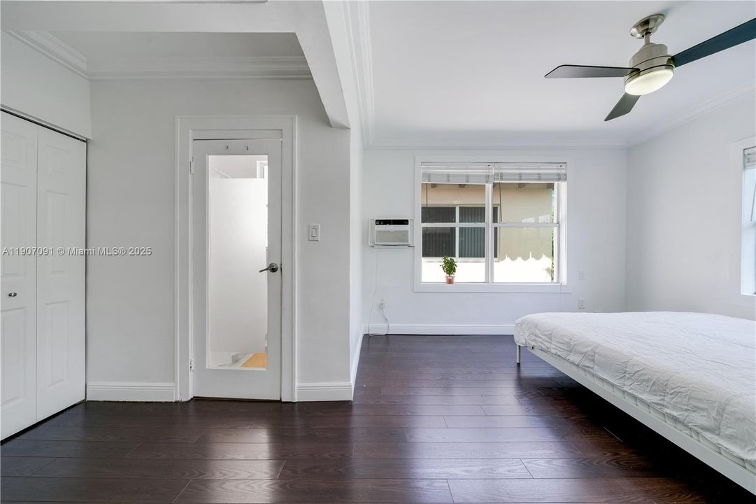 For Sale: $215,000 (0 beds, 1 baths, 315 Square Feet)