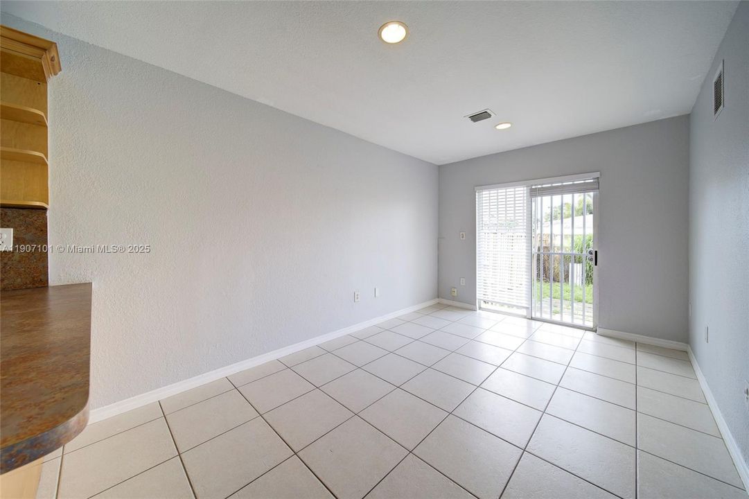 For Rent: $2,700 (4 beds, 2 baths, 1222 Square Feet)