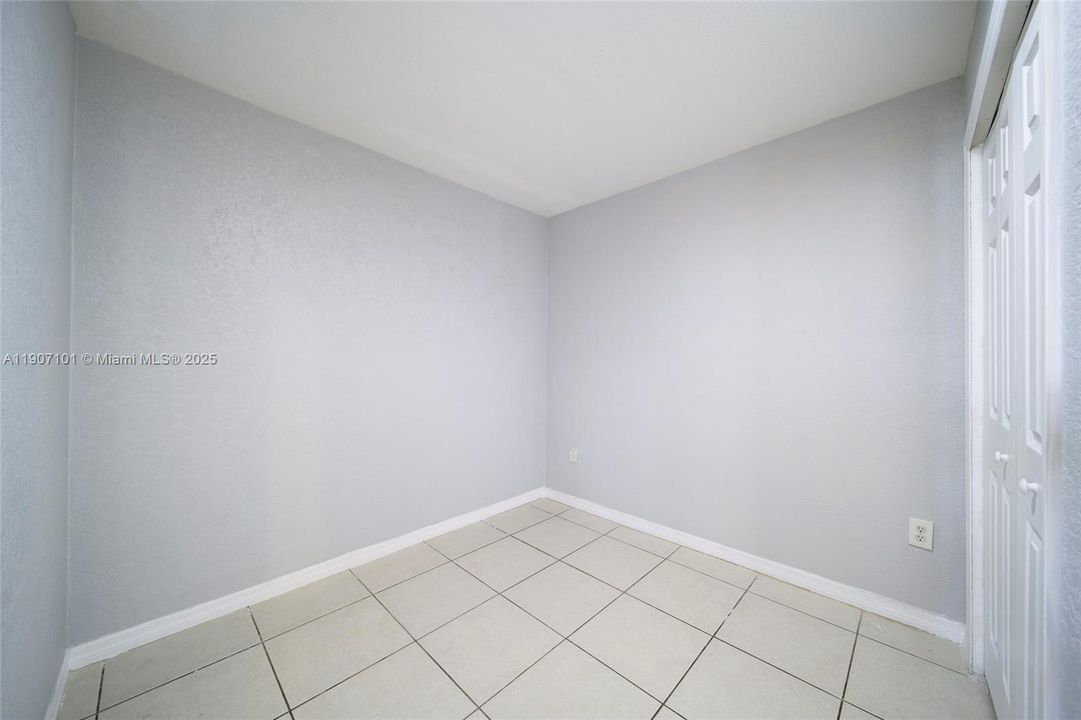 For Rent: $2,700 (4 beds, 2 baths, 1222 Square Feet)