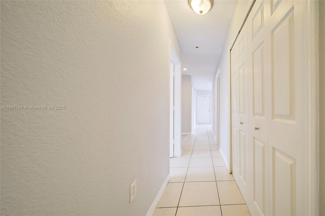 For Rent: $2,700 (4 beds, 2 baths, 1222 Square Feet)