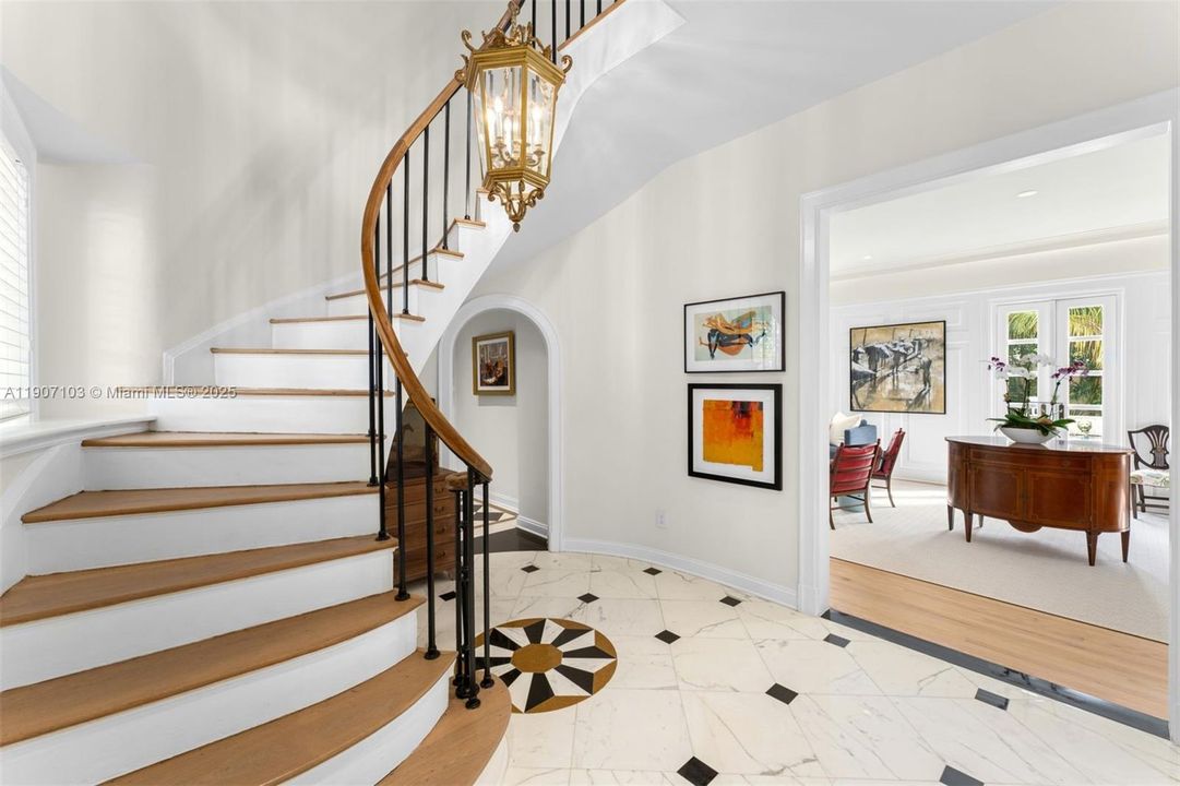 For Sale: $5,950,000 (3 beds, 3 baths, 3293 Square Feet)