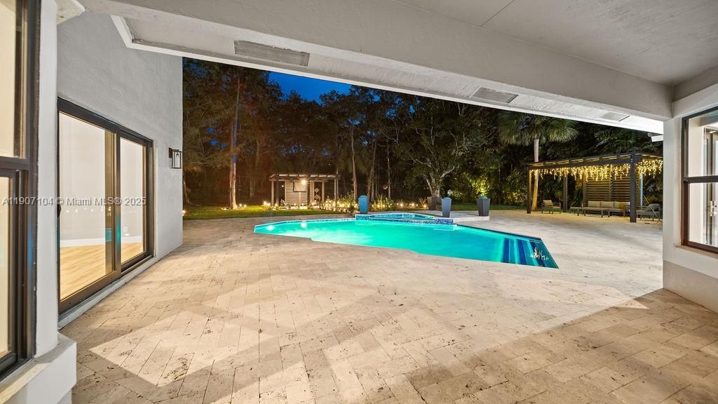 Recently Rented: $8,900 (5 beds, 3 baths, 3346 Square Feet)