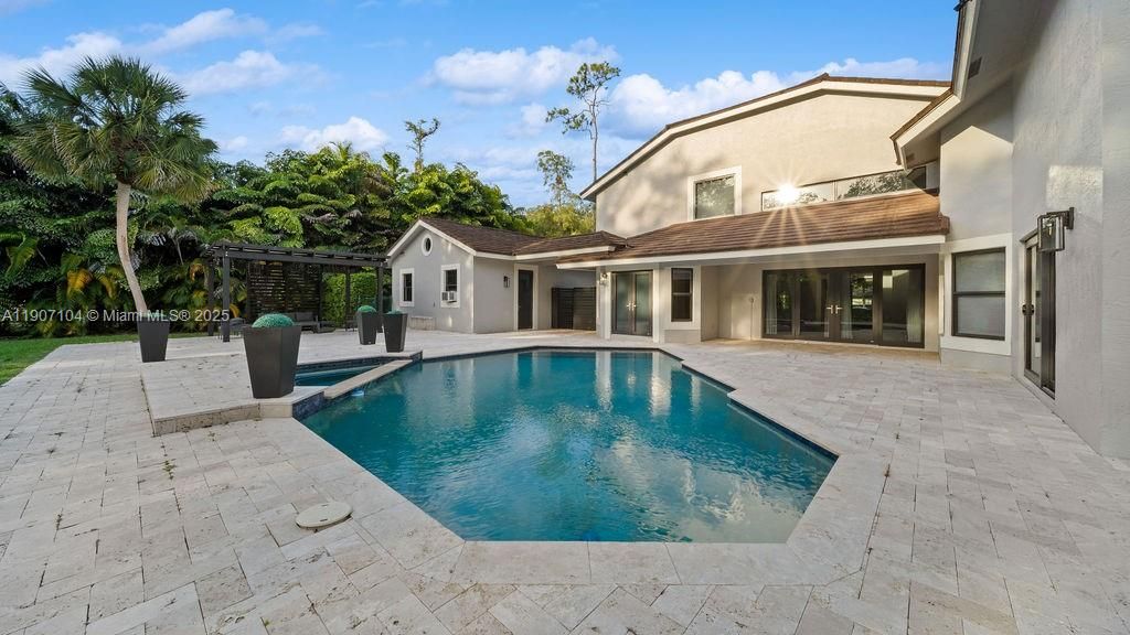 Recently Rented: $8,900 (5 beds, 3 baths, 3346 Square Feet)