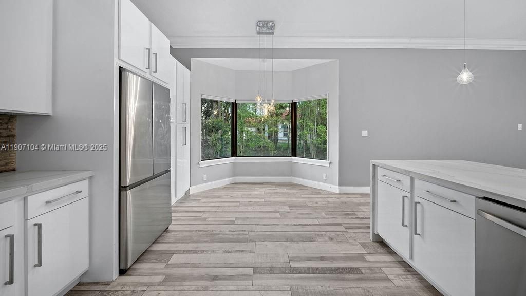 Recently Rented: $8,900 (5 beds, 3 baths, 3346 Square Feet)