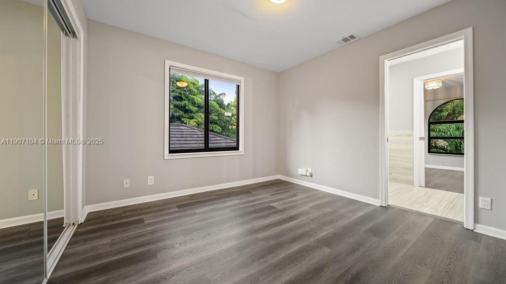 Recently Rented: $8,900 (5 beds, 3 baths, 3346 Square Feet)