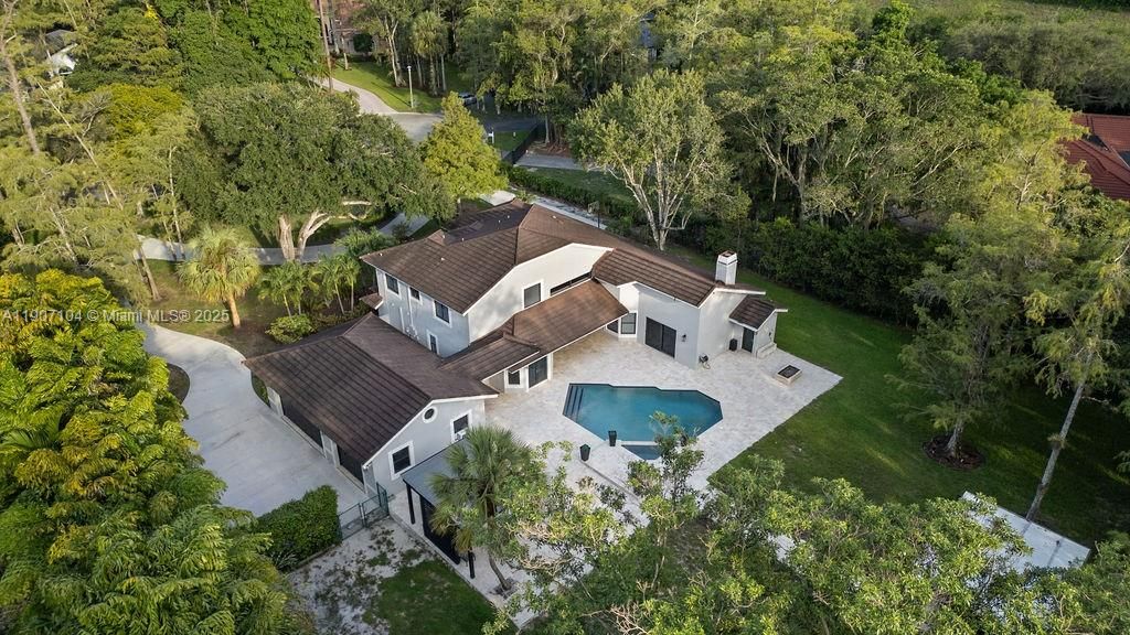 Recently Rented: $8,900 (5 beds, 3 baths, 3346 Square Feet)