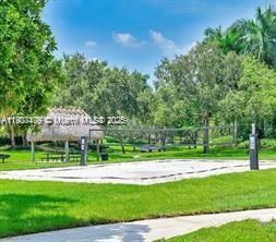 En Venta: $960,000 (4 camas, 2 baños, 1902 Pies cuadrados)