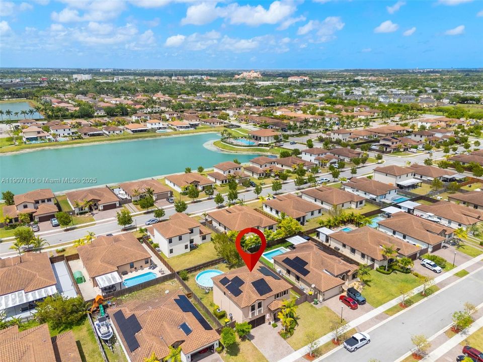 待售: $615,000 (4 贝兹, 2 浴室, 2720 平方英尺)