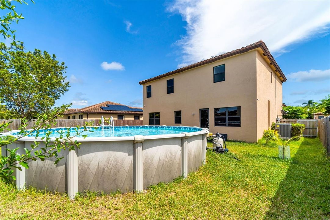 待售: $615,000 (4 贝兹, 2 浴室, 2720 平方英尺)