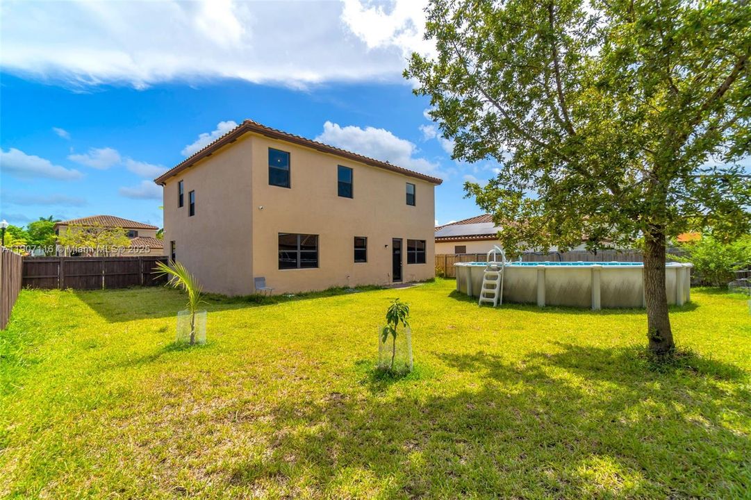 待售: $615,000 (4 贝兹, 2 浴室, 2720 平方英尺)