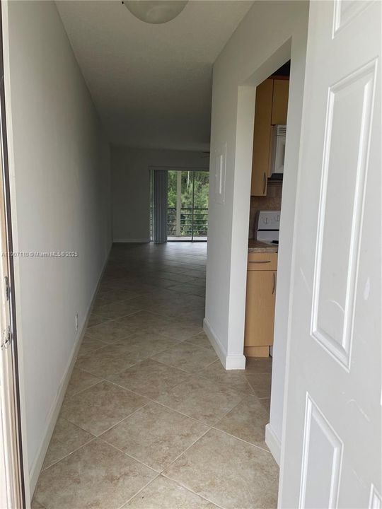 For Sale: $145,000 (2 beds, 2 baths, 1096 Square Feet)