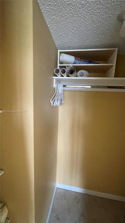 For Sale: $145,000 (2 beds, 2 baths, 1096 Square Feet)