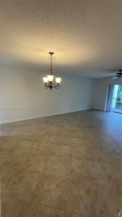 For Sale: $145,000 (2 beds, 2 baths, 1096 Square Feet)