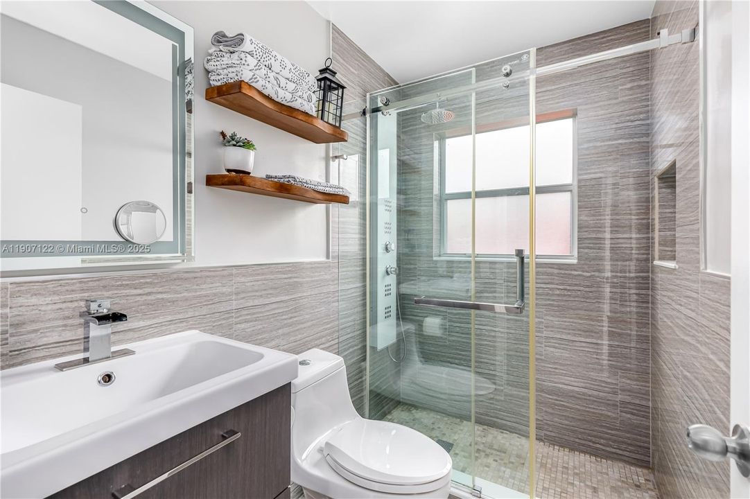 Recientemente alquilado: $4,400 (3 camas, 2 baños, 1648 Pies cuadrados)