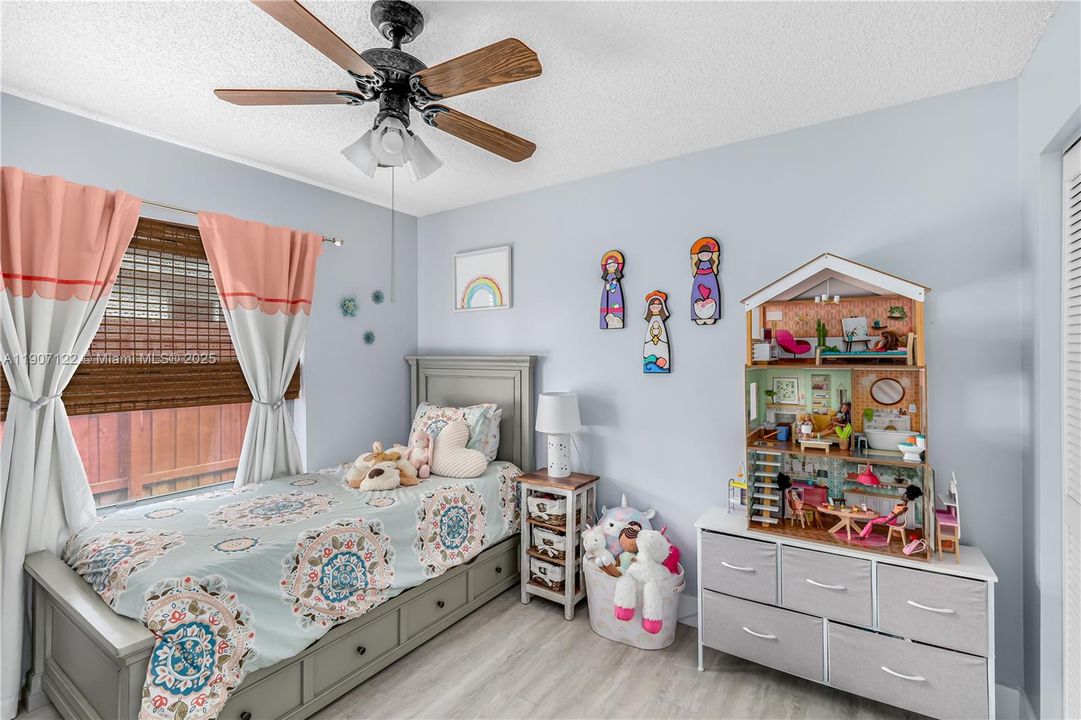 Recientemente alquilado: $4,400 (3 camas, 2 baños, 1648 Pies cuadrados)