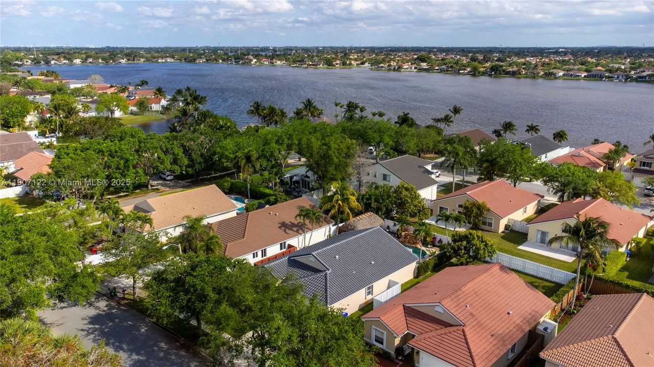 Recientemente alquilado: $4,400 (3 camas, 2 baños, 1648 Pies cuadrados)