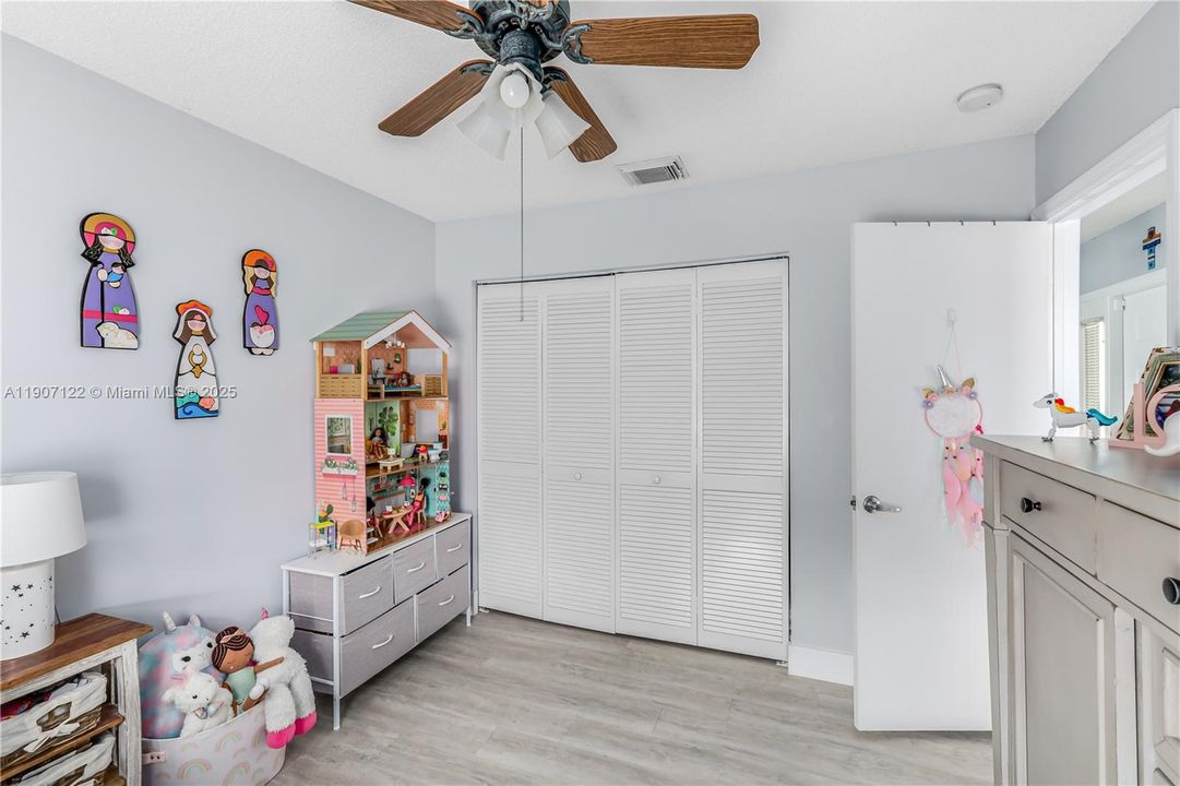 Recientemente alquilado: $4,400 (3 camas, 2 baños, 1648 Pies cuadrados)