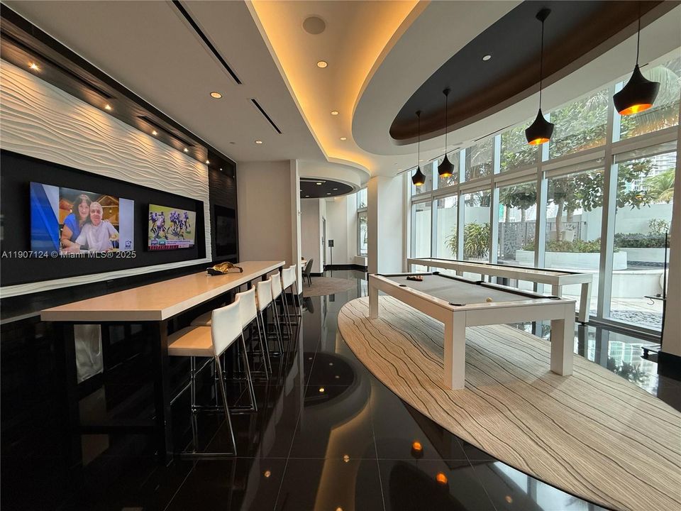 En Venta: $4,700,000 (5 camas, 5 baños, 3852 Pies cuadrados)