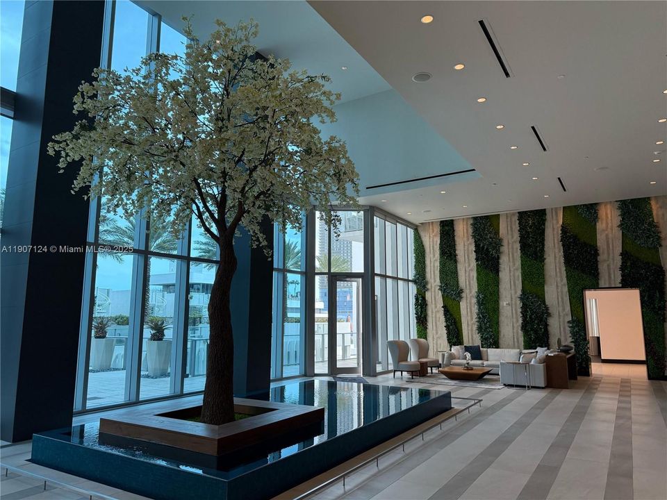 En Venta: $4,700,000 (5 camas, 5 baños, 3852 Pies cuadrados)