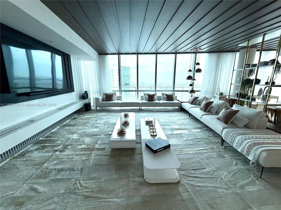 En Venta: $4,700,000 (5 camas, 5 baños, 3852 Pies cuadrados)