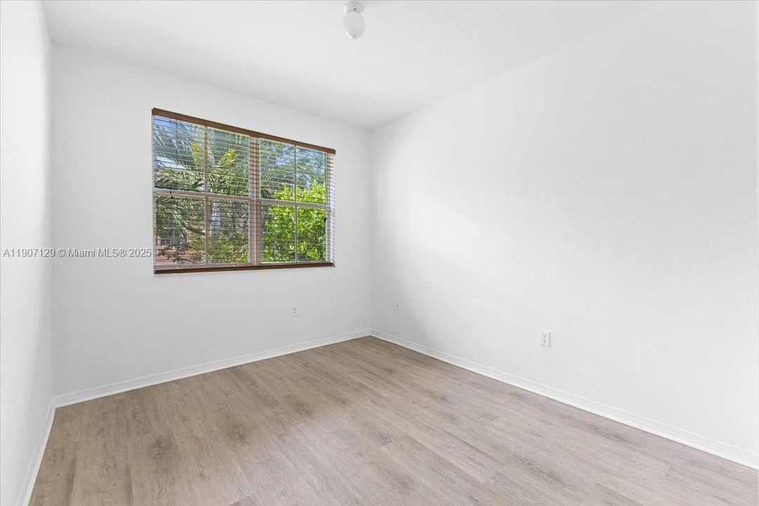 For Rent: $3,300 (4 beds, 2 baths, 1793 Square Feet)