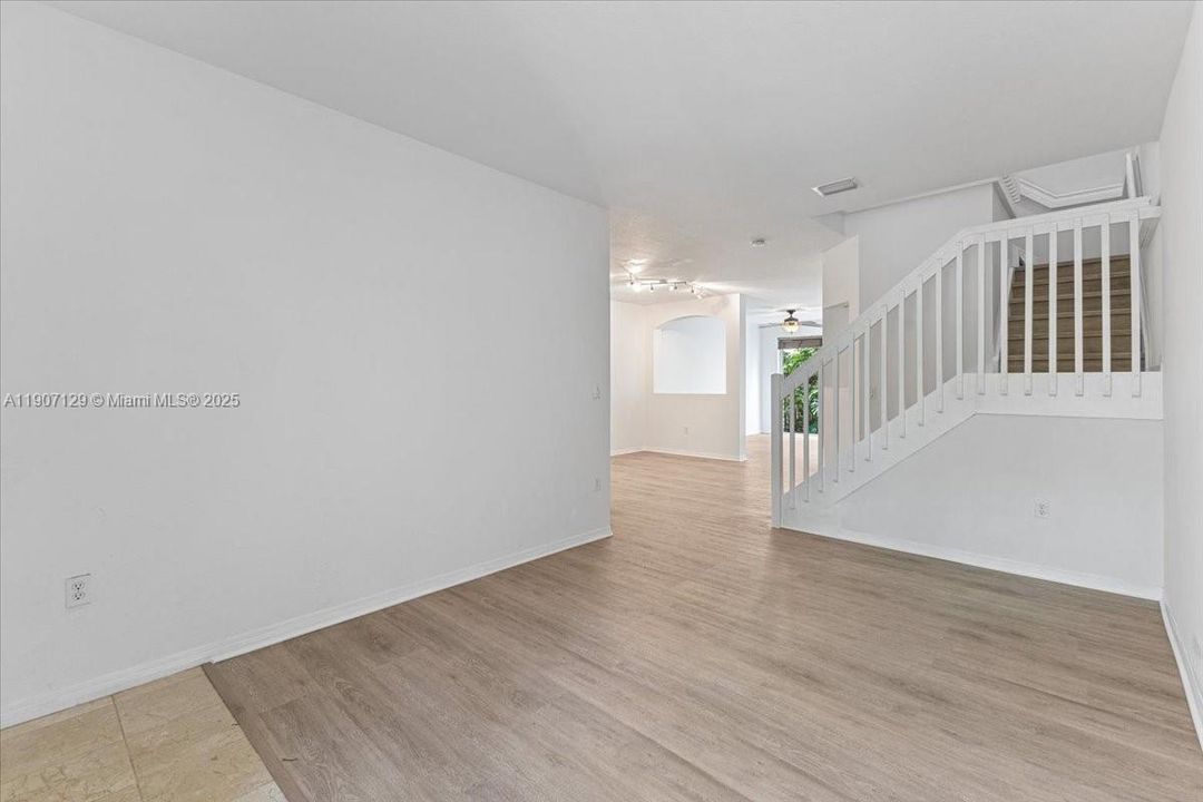 For Rent: $3,300 (4 beds, 2 baths, 1793 Square Feet)