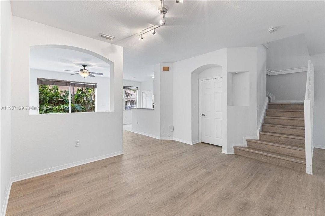 For Rent: $3,300 (4 beds, 2 baths, 1793 Square Feet)