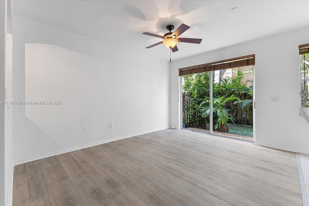 For Rent: $3,300 (4 beds, 2 baths, 1793 Square Feet)