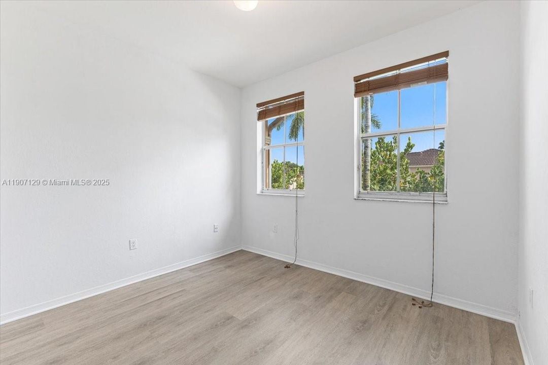 For Rent: $3,300 (4 beds, 2 baths, 1793 Square Feet)