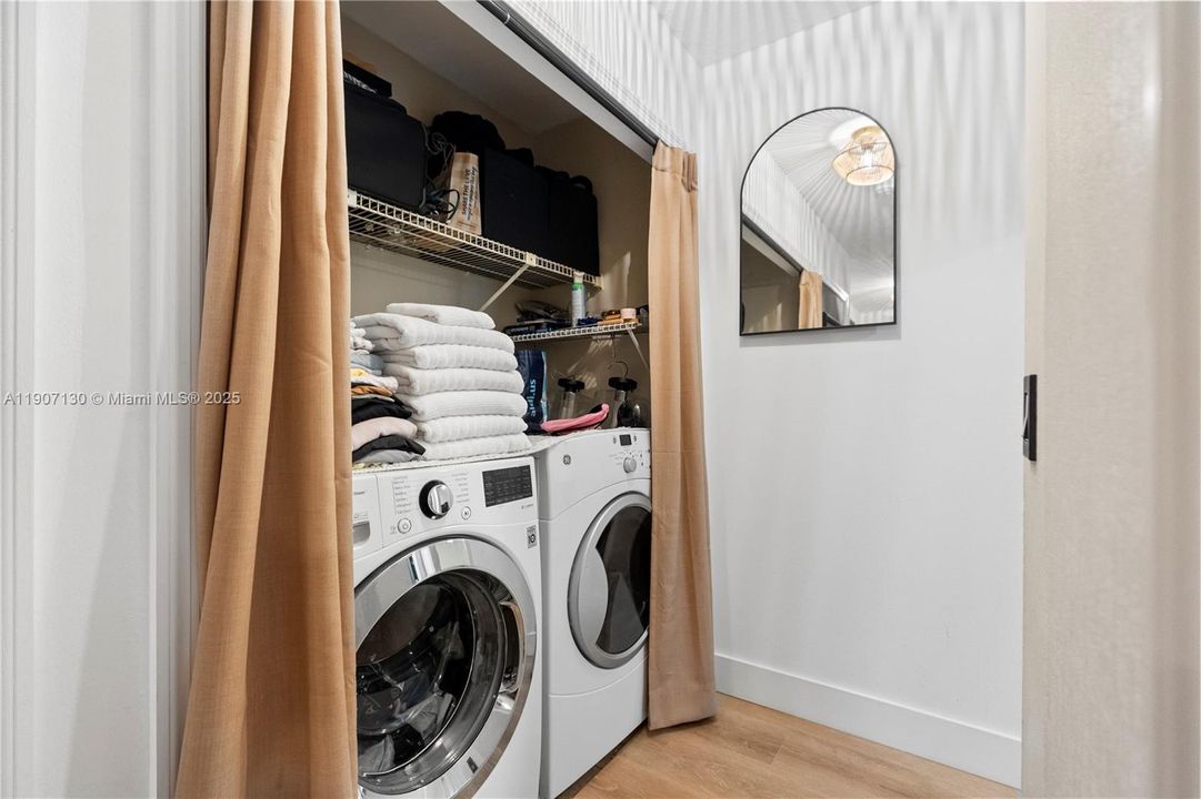 合同活跃: $479,000 (3 贝兹, 2 浴室, 1341 平方英尺)