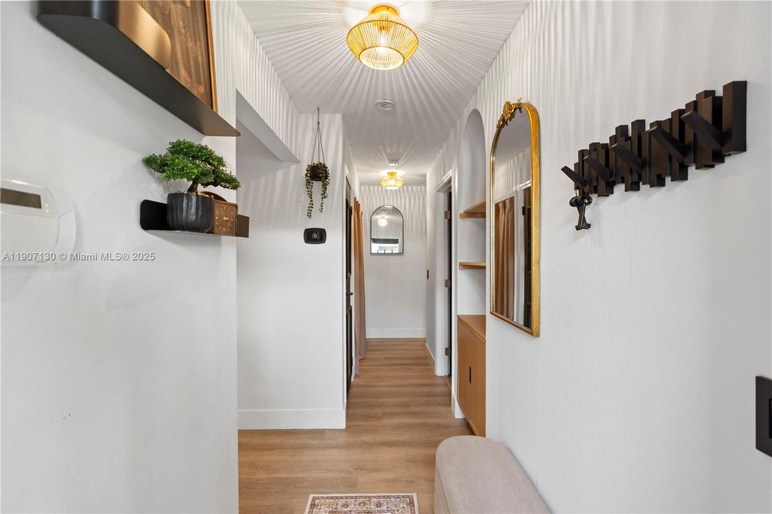 合同活跃: $479,000 (3 贝兹, 2 浴室, 1341 平方英尺)