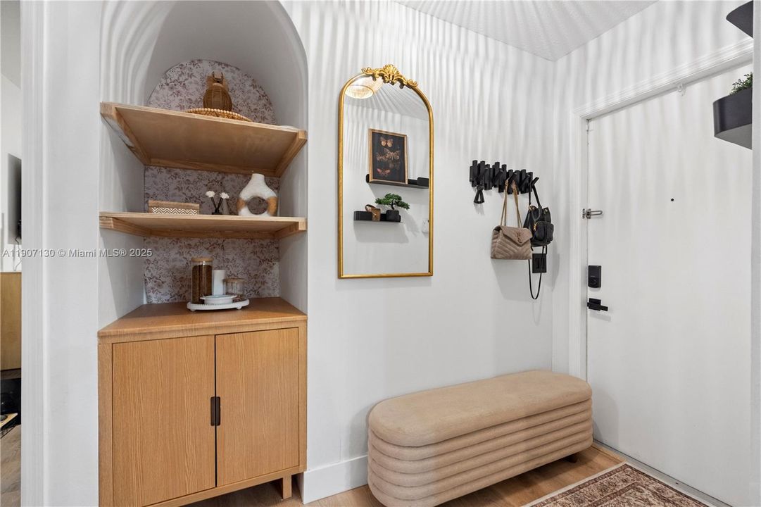 合同活跃: $479,000 (3 贝兹, 2 浴室, 1341 平方英尺)