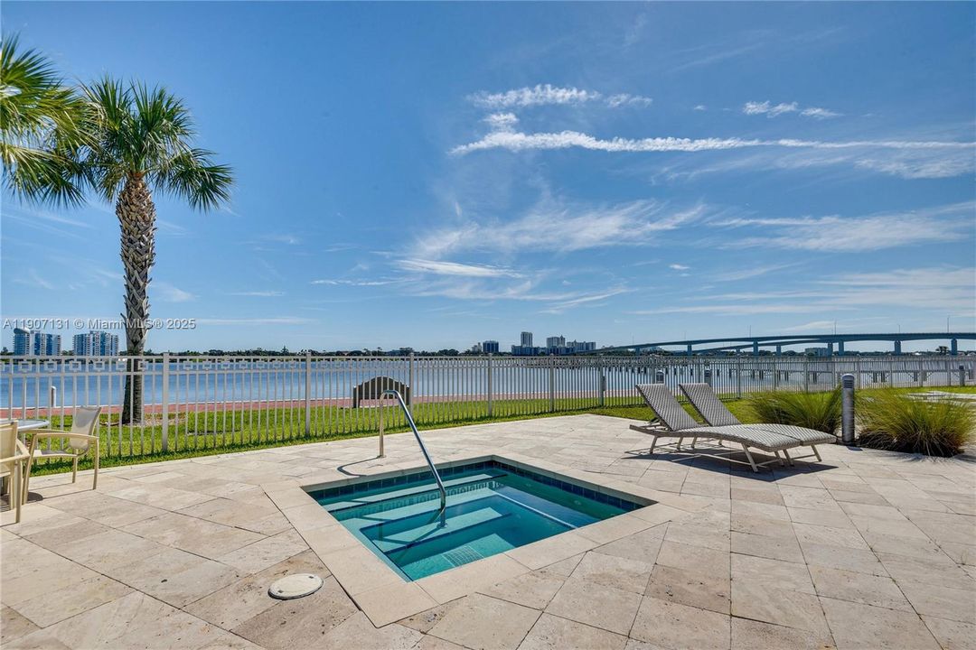 На продажу: $455,000 (3 спален, 3 ванн, 2079 Квадратных фут)